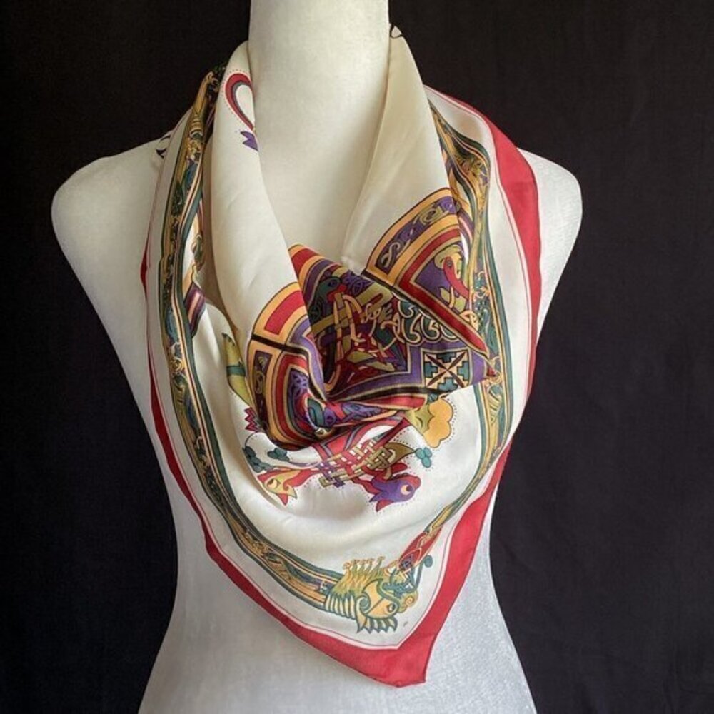 Vintage Design Scarf